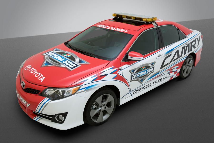  Toyota Camry SE Daytona 500 Pace Car 2012 года  (фото 11 из 15)